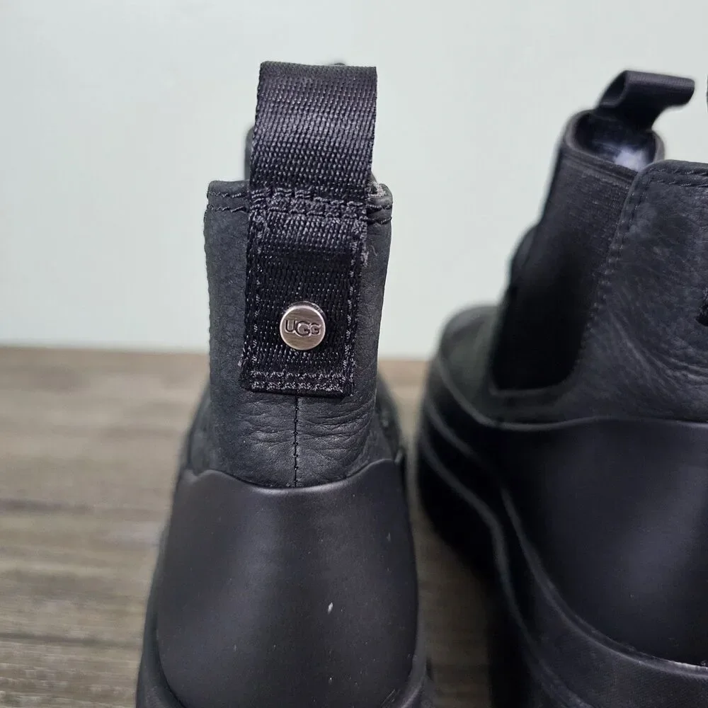 UGG Women's Brisbane Chelsea‎ Platform Black Leather Boots Size 9